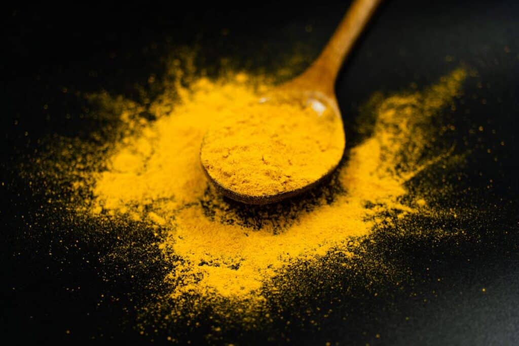 turmeric and curcumin powder